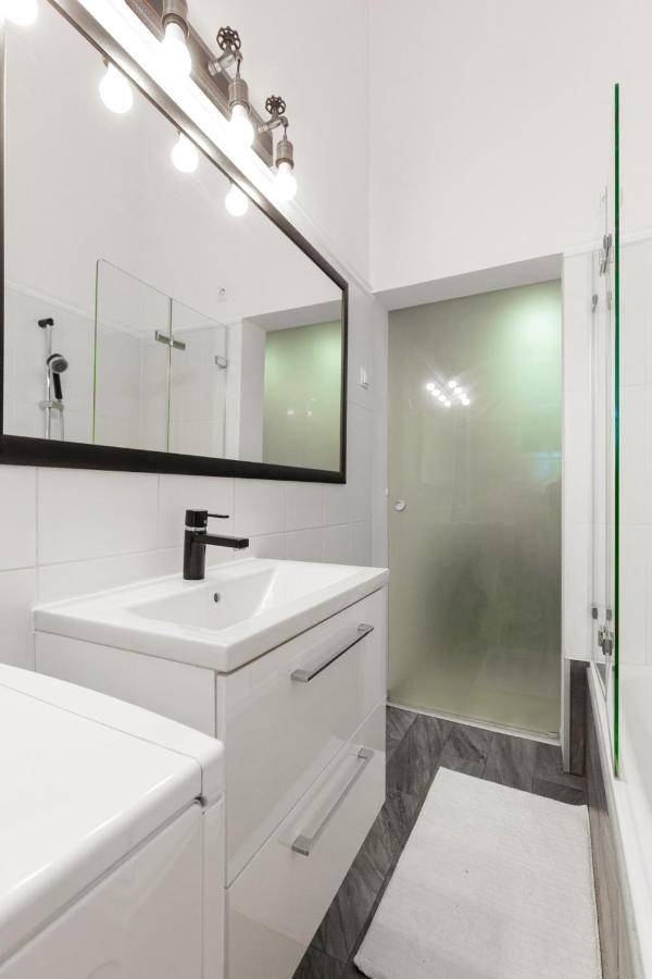 בודפשט Standard Apartment By Hi5-Relax With Style Studio מראה חיצוני תמונה